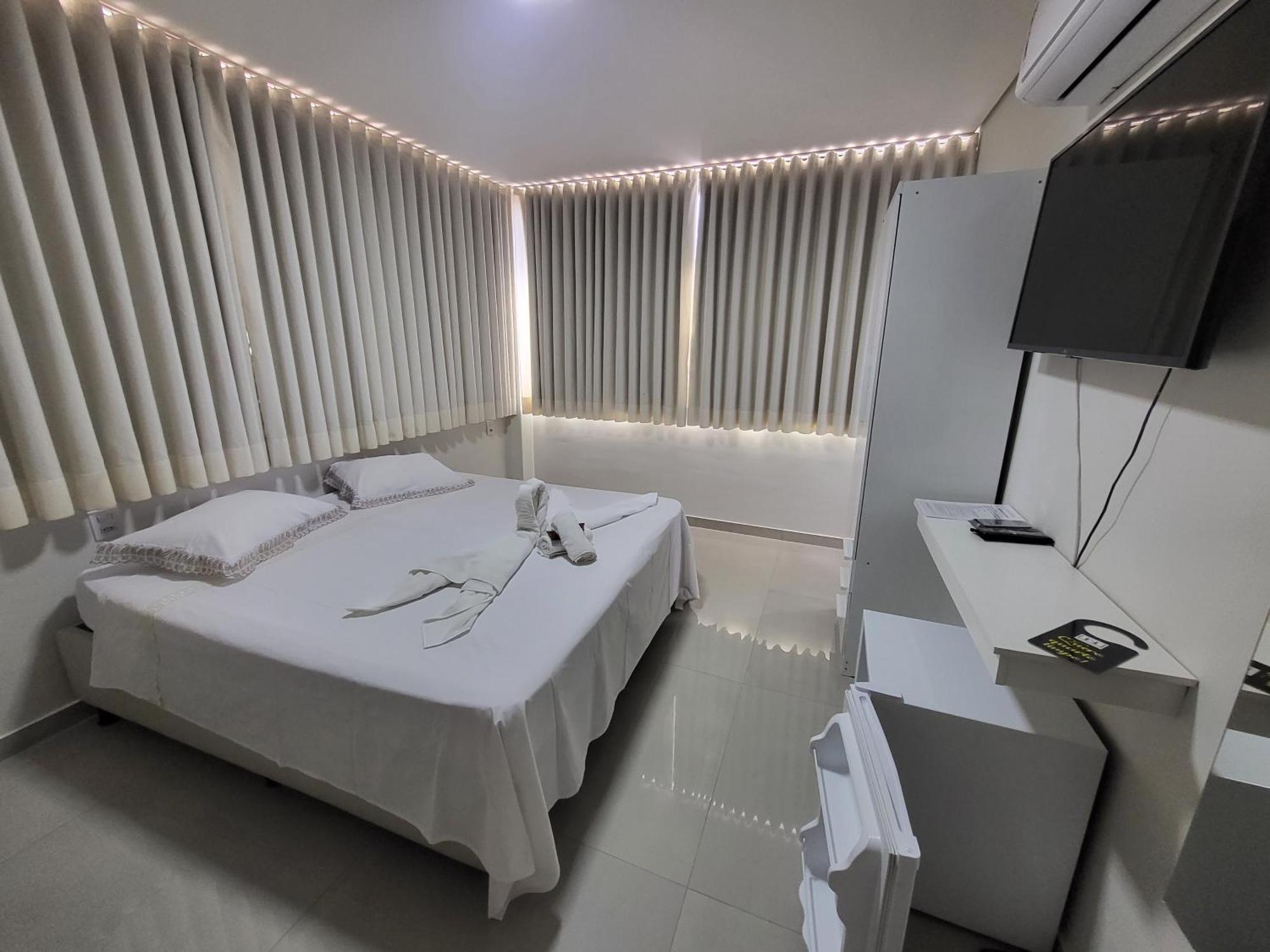 Hotel Avelar Ribeirao das Neves Экстерьер фото